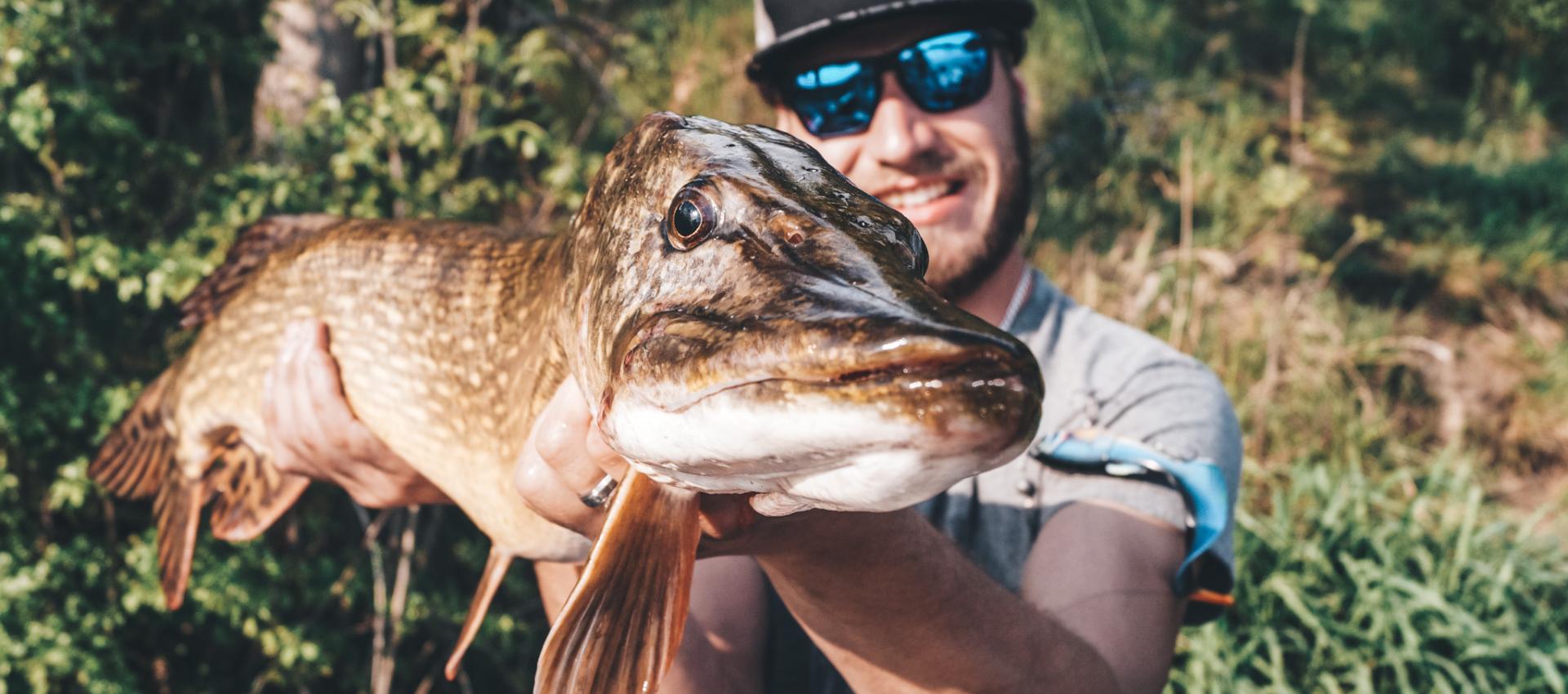 Pike Fishing - Proper Strong Treble Hooks, Swivels & Trace Material